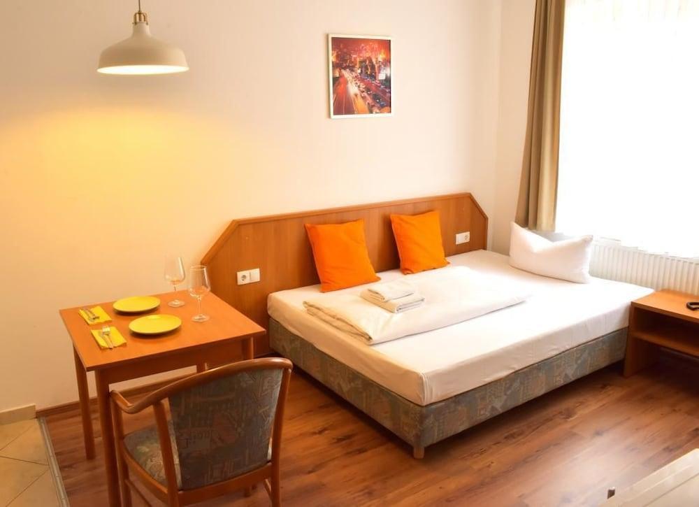 Hotel Little Paris Frankfurt am Main Dış mekan fotoğraf